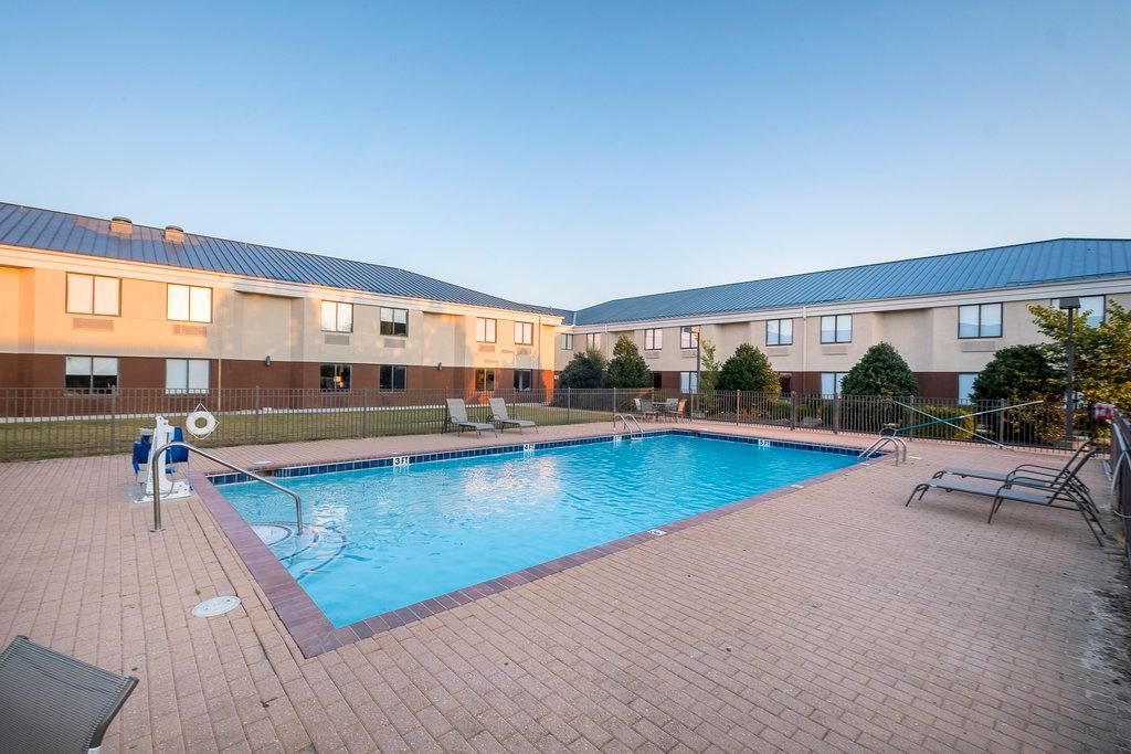 Quality Inn Bentonville-Rogers Esterno foto