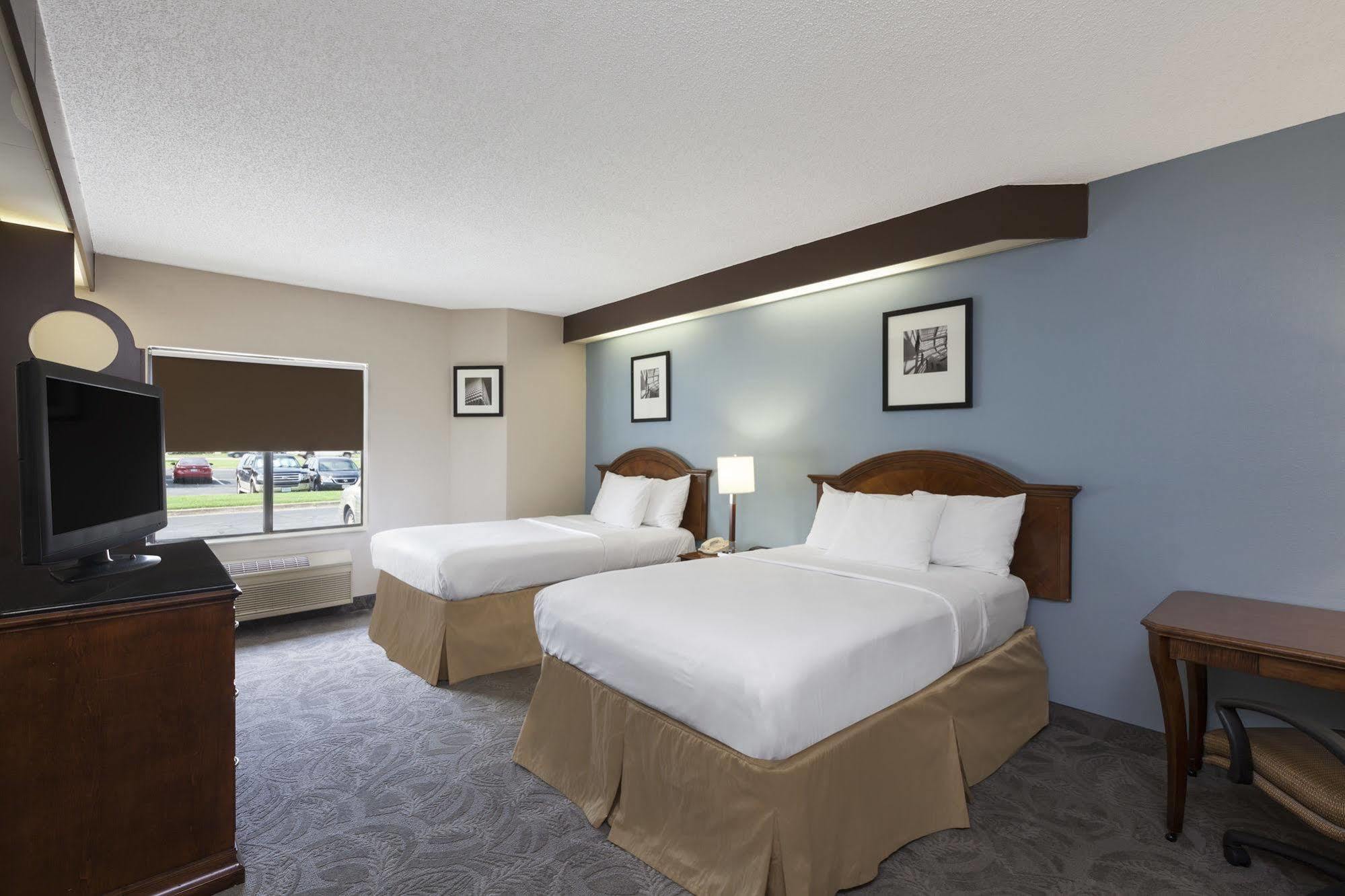 Quality Inn Bentonville-Rogers Esterno foto